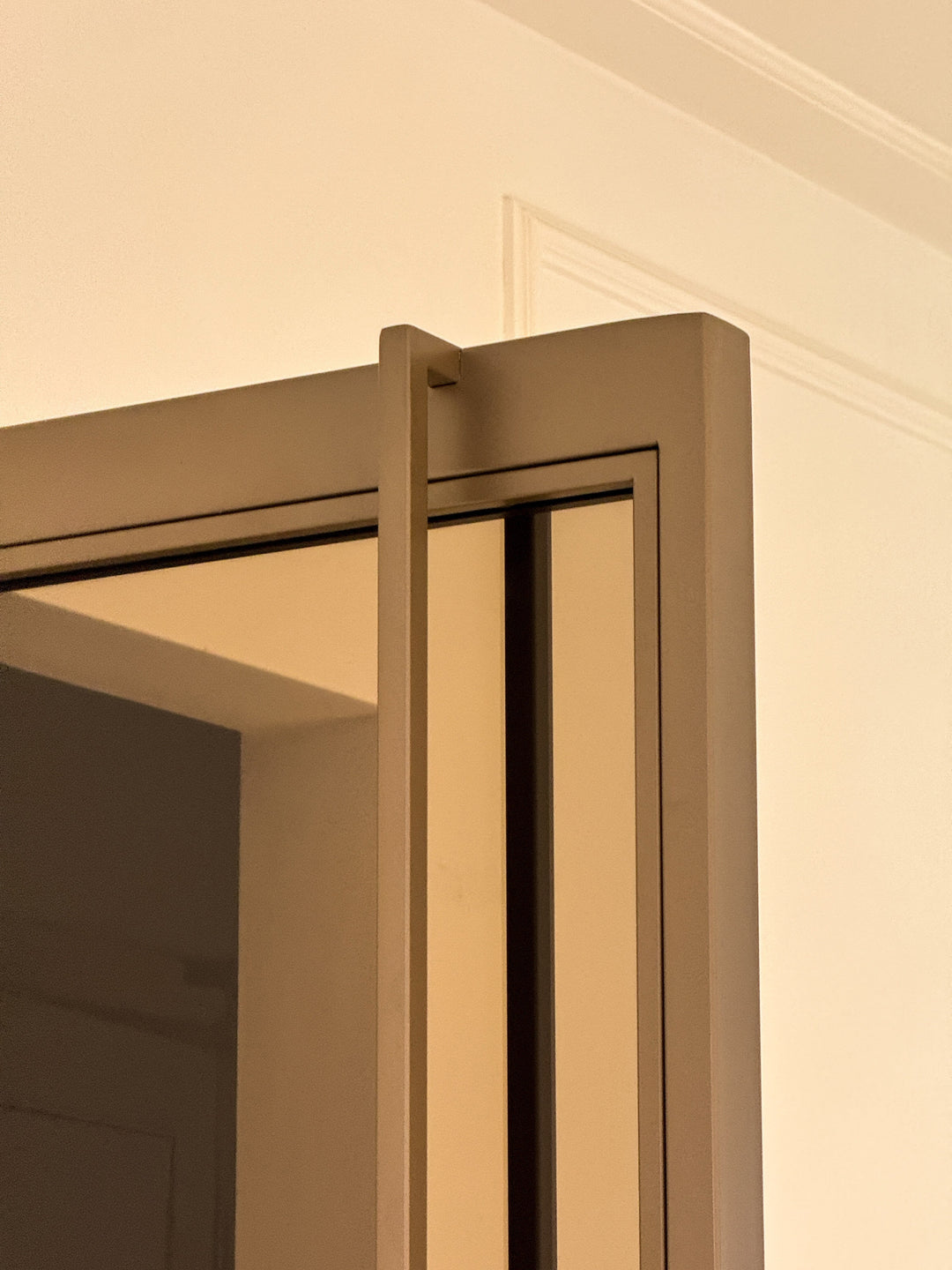 Gelaagd of gehard glas? De beste glaskeuze voor stalen deuren uitgelegd